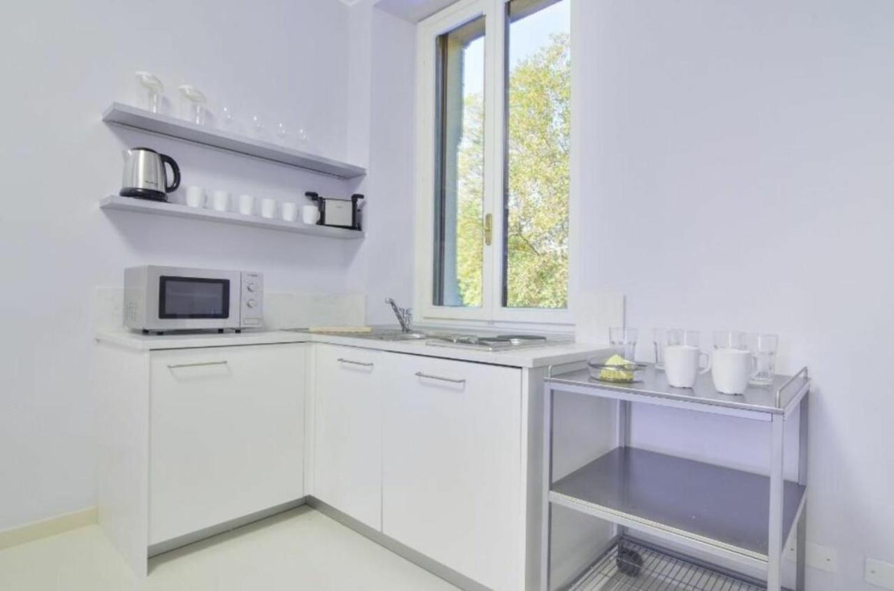 Bacone Liberty Olimpia Apartment Milan Luaran gambar